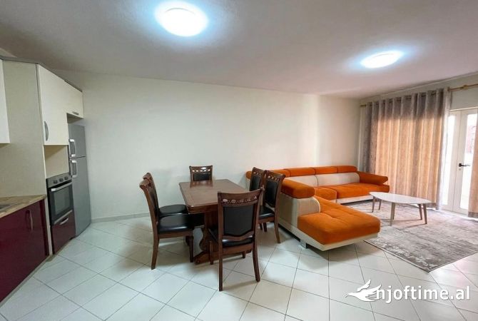 Shtepi me qera 2+1 ne Tirane - 50,000 Leke