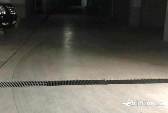 Ambient biznesi ne shitje 4+1 ne Tirane - 42,000 Euro
