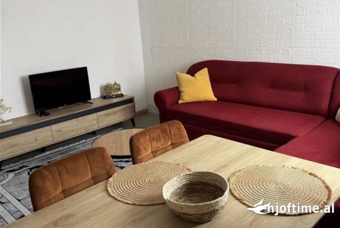 Shtepi me qera 1+1 ne Tirane - 450 Euro