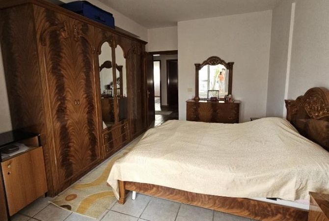 Shtepi me qera 2+1 ne Tirane - 350 Euro