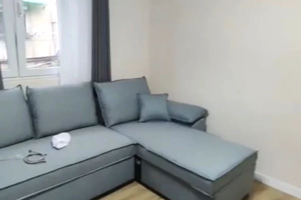 Jepet me qera super apartament 1+1 Rruga Kavajes550 Euro