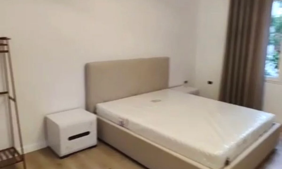 Shtepi ne shitje Apartament ne Tirane, 1+1, Mobilimi E mobiluar, Pagesa 146,000  Euro.