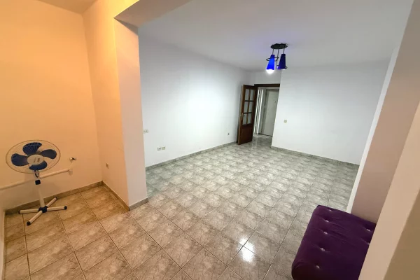 Shtepi me qera Garsoniere ne Tirane - 430 Euro