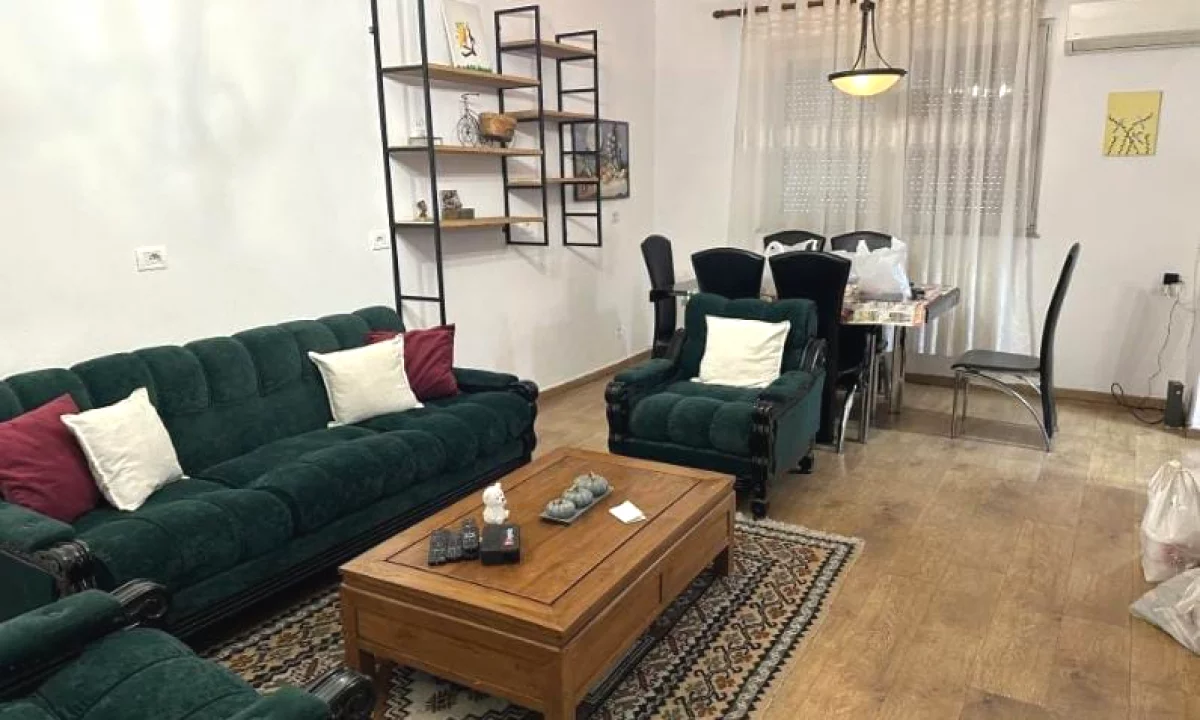 Shtepi me qera Apartament ne Tirane, 1+1, Mobilimi E mobiluar, Pagesa 60,000  Leke.