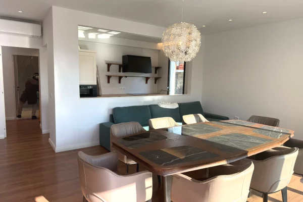 Shtepi me qera 2+1 ne Tirane - 1,300 Euro