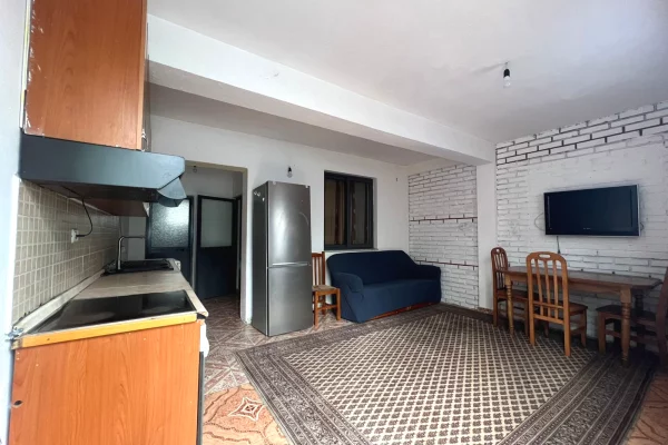 Shtepi me qera 1+1 ne Tirane - 200 Euro
