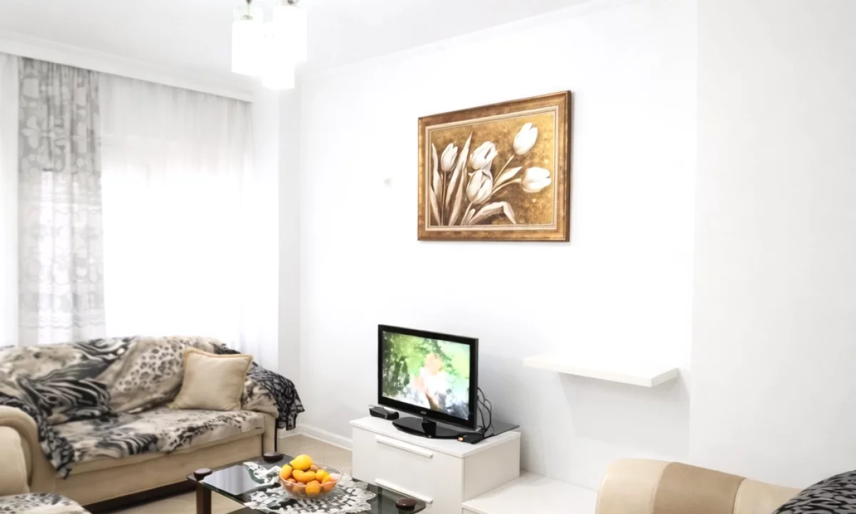 Shtepi ne shitje Apartament ne Tirane, 2+1, Mobilimi E mobiluar, Pagesa 160,000  Euro.