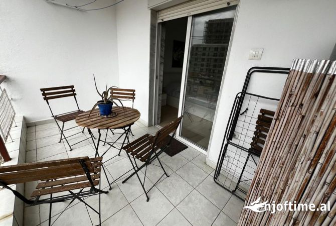 Shtepi me qera Apartament ne Tirane, 2+1, Mobilimi E mobiluar, Pagesa 880  Euro.