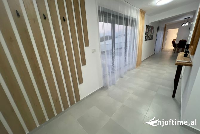 Shtepi me qera Apartament ne Tirane, 1+1, Mobilimi E mobiluar, Pagesa 700  Euro.