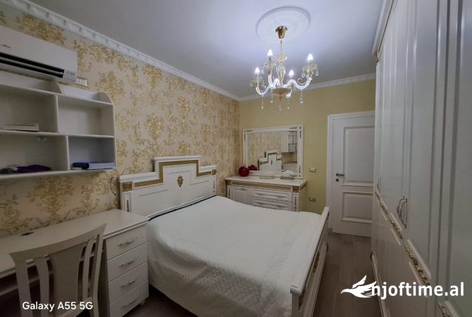 Shtepi me qera Apartament ne Tirane, 2+1, Mobilimi E mobiluar, Pagesa 600  Euro.