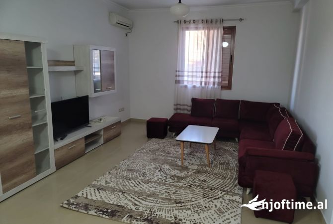Shtepi me qera 2+1 ne Tirane - 600 Euro