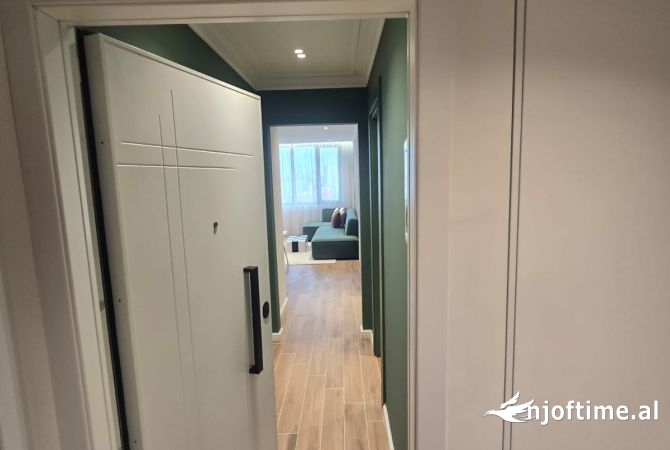 Shtepi me qera Apartament ne Tirane, 1+1, Mobilimi E mobiluar, Pagesa 1,000  Euro.