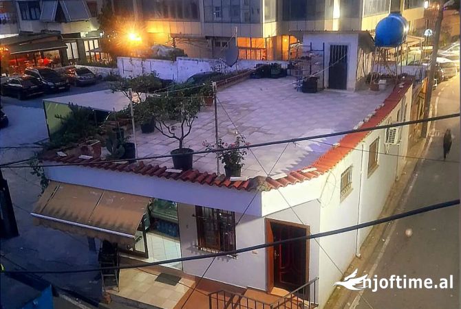 Shtepi me qera Shtepi Private ne Tirane, 2+1, Mobilimi E mobiluar, Pagesa 1,200  Euro.