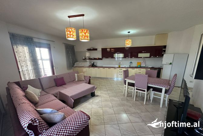 Shtepi me qera Apartament ne Tirane, 2+1, Mobilimi E mobiluar, Pagesa 500  Euro.