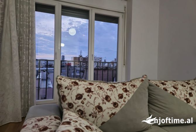 Shtepi me qera 2+1 ne Tirane - 600 Euro