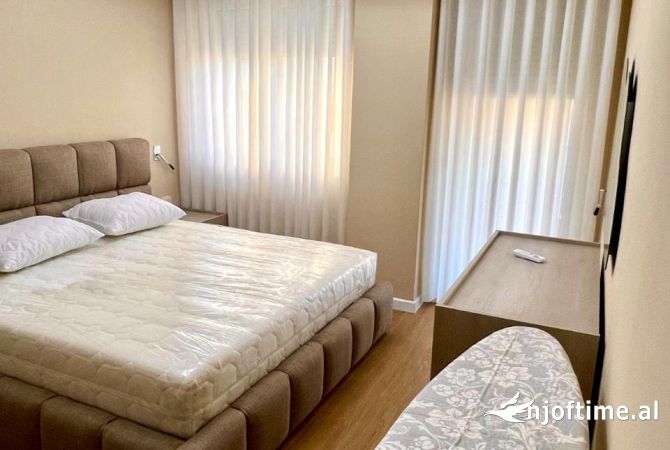 Shtepi me qera Apartament ne Tirane, 1+1, Mobilimi E mobiluar, Pagesa 750  Euro.