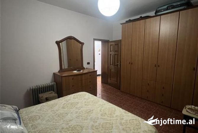 Shtepi me qera 2+1 ne Tirane - 500 Euro