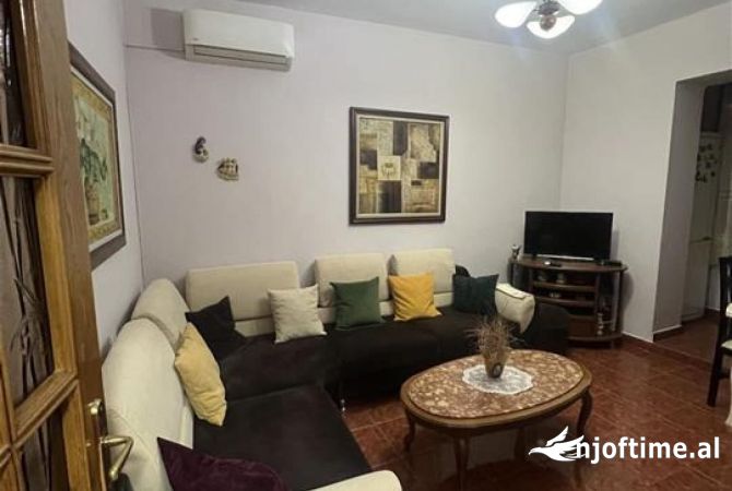 Shtepi me qera 2+1 ne Tirane - 500 Euro