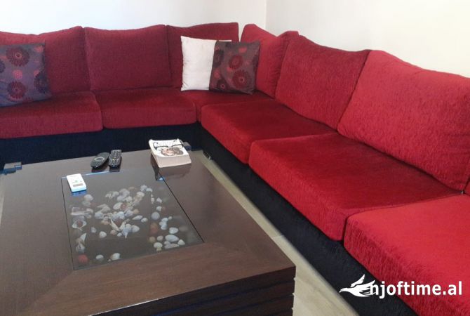 Shtepi me qera Apartament ne Tirane, 2+1, Mobilimi E mobiluar, Pagesa 450  Euro.