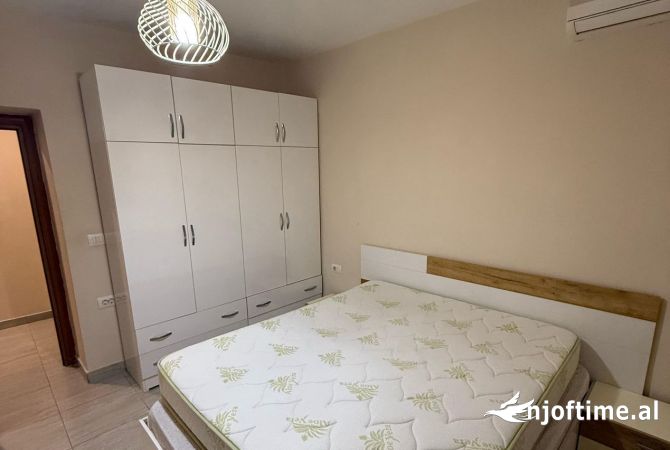 Shtepi me qera 1+1 ne Tirane - 400 Euro