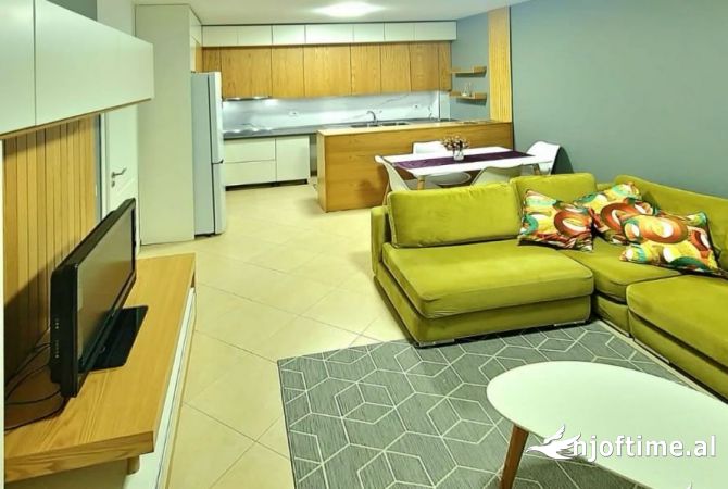 Shtepi me qera 2+1 ne Tirane - 650 Euro
