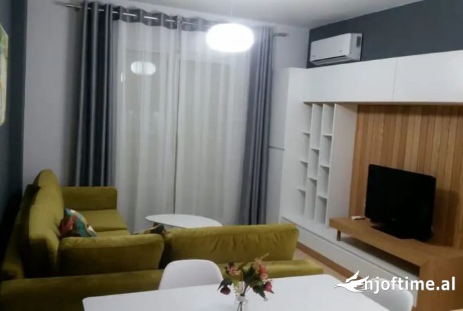 Shtepi me qera Apartament ne Tirane, 2+1, Mobilimi E mobiluar, Pagesa 650  Euro.