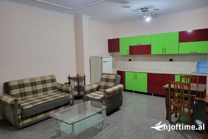Shtepi me qera 2+1 ne Tirane - 350 Euro