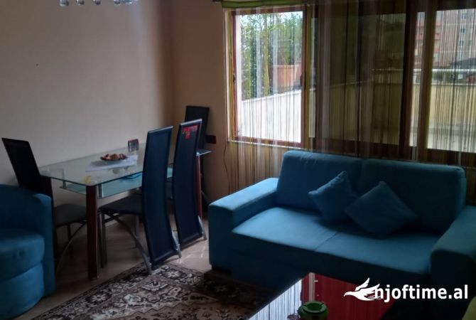 Shtepi me qera Shtepi Private ne Tirane, 2+1, Mobilimi E mobiluar, Pagesa 350  Euro.