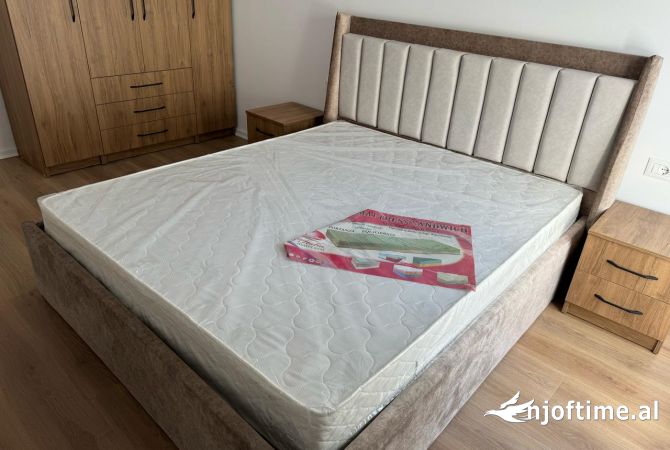 Shtepi ne shitje Apartament ne Tirane, 1+1, Mobilimi E mobiluar, Pagesa 91,000  Euro.