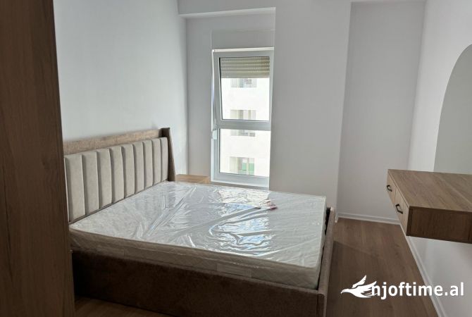 Shtepi ne shitje Apartament ne Tirane, 1+1, Mobilimi E mobiluar, Pagesa 91,000  Euro.