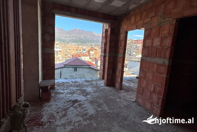 Shtepi ne shitje 1+1 ne Tirane - 125,000 Euro