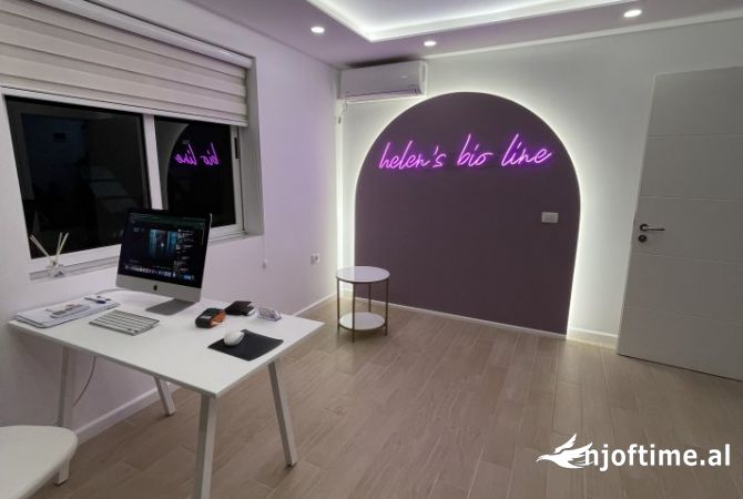 AMBJENT ZYRE/ KLINIK ME QIRA NE VASIL SHANTO 