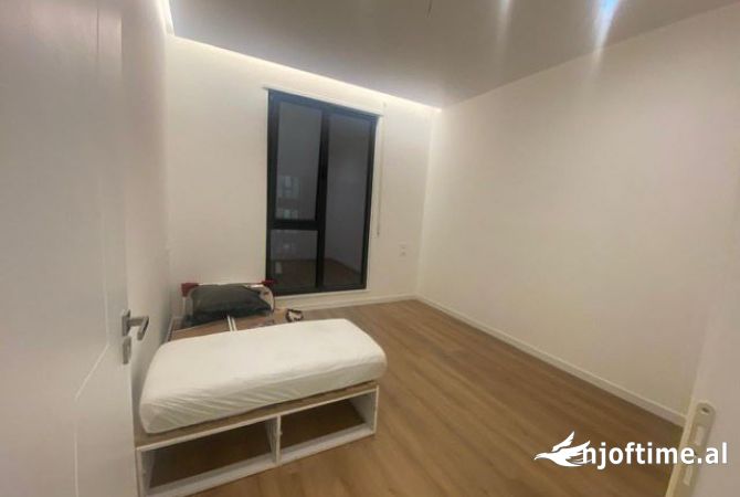 Shtepi ne shitje Apartament ne Tirane, 2+1, Mobilimi Bosh, pa mobiluar, Pagesa 189,500  Euro.