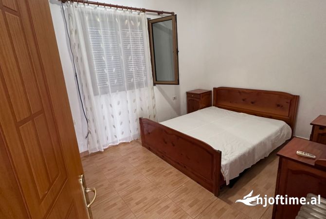 Shtepi me qera 1+1 ne Tirane - 300 Euro