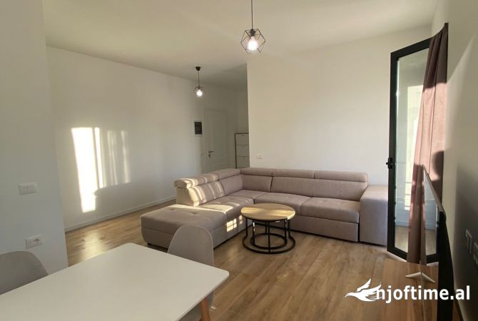 Shtepi me qera 2+1 ne Tirane - 500 Euro