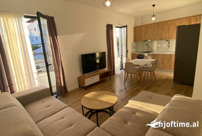 Shtepi me qera 2+1 ne Tirane - 500 Euro
