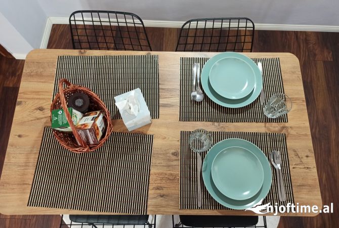 Shtepi me qera Apartament ne Tirane, 2+1, Mobilimi E mobiluar, Pagesa 500  Euro.