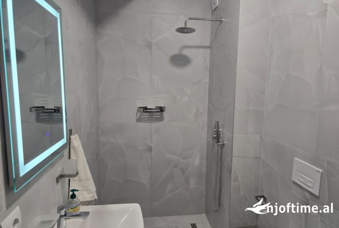 Shtepi me qera Apartament ne Tirane, 1+1, Mobilimi E mobiluar, Pagesa 480  Euro.