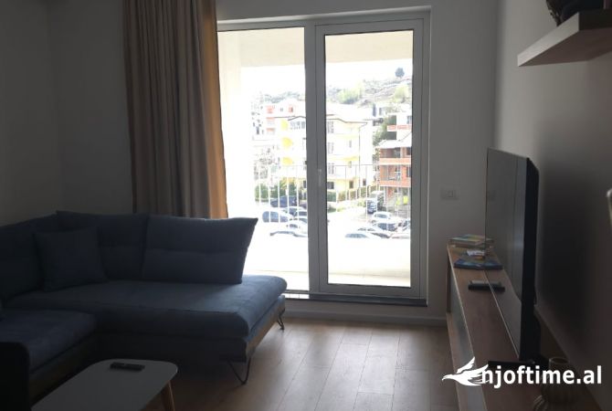 Shtepi me qera Apartament ne Tirane, 1+1, Mobilimi E mobiluar, Pagesa 480  Euro.
