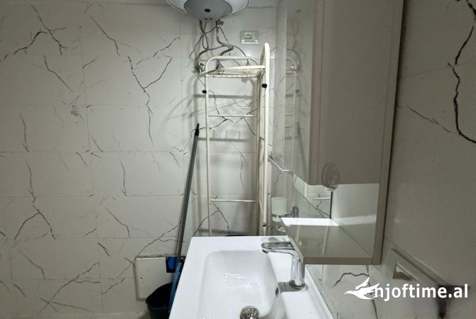 Shtepi me qera Garsoniere ne Tirane - 400 Euro