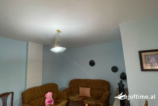 Shtepi me qera 1+1 ne Tirane - 400 Euro