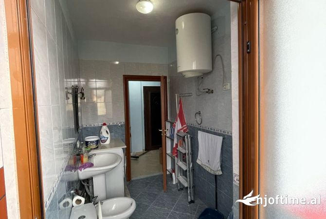 Shtepi me qera Apartament ne Tirane, 1+1, Mobilimi E mobiluar, Pagesa 400  Euro.