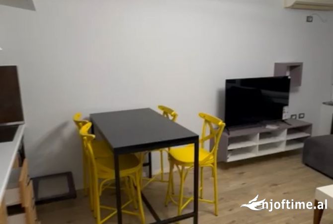 Shtepi me qera 1+1 ne Tirane - 400 Euro