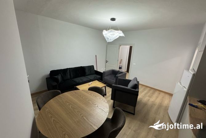 Shtepi me qera 1+1 ne Tirane - 500 Euro