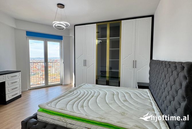 Shtepi me qera Apartament ne Tirane, 3+1, Mobilimi E mobiluar, Pagesa 800  Euro.