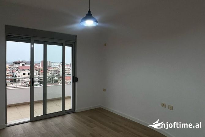 Shtepi ne shitje 2+1 ne Tirane - 173,000 Euro