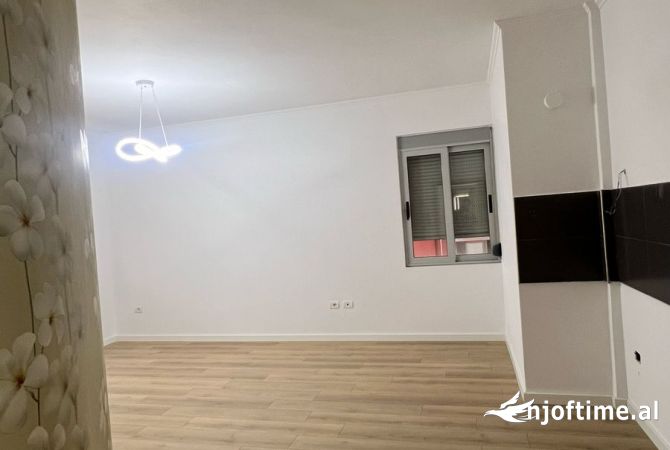 Apartment for sale in Tirana 2+1, Emty