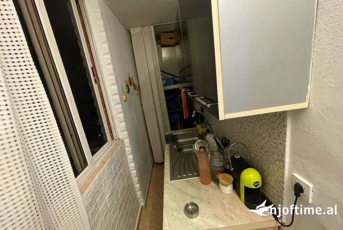 Shtepi me qera Apartament ne Tirane, 1+1, Mobilimi E mobiluar, Pagesa 400  Euro.
