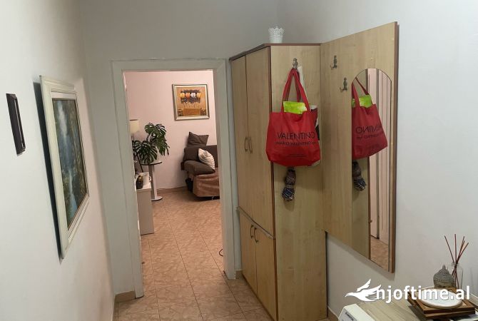 Shtepi me qera 1+1 ne Tirane - 400 Euro