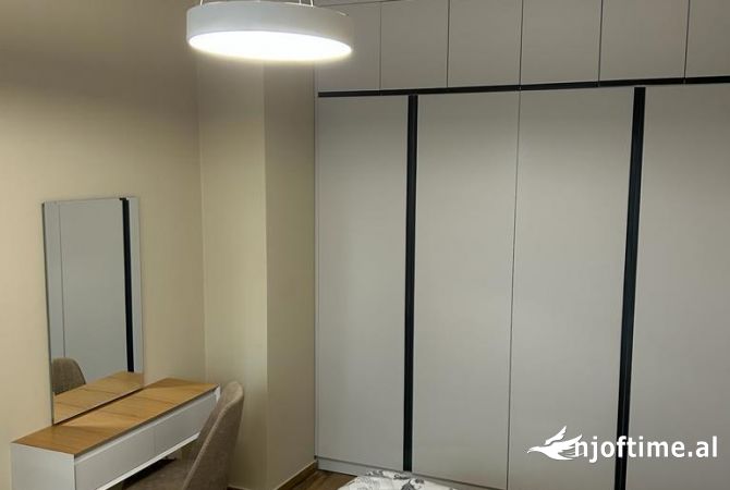 Shtepi me qera Apartament ne Tirane, 1+1, Mobilimi E mobiluar, Pagesa 500  Euro.